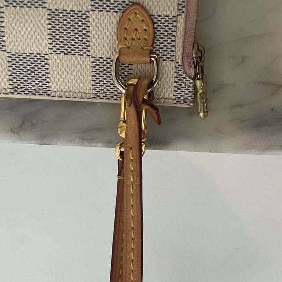 Sold Louis Vuitton damier azul wristlet rose ballerine - Picture 6 of 6